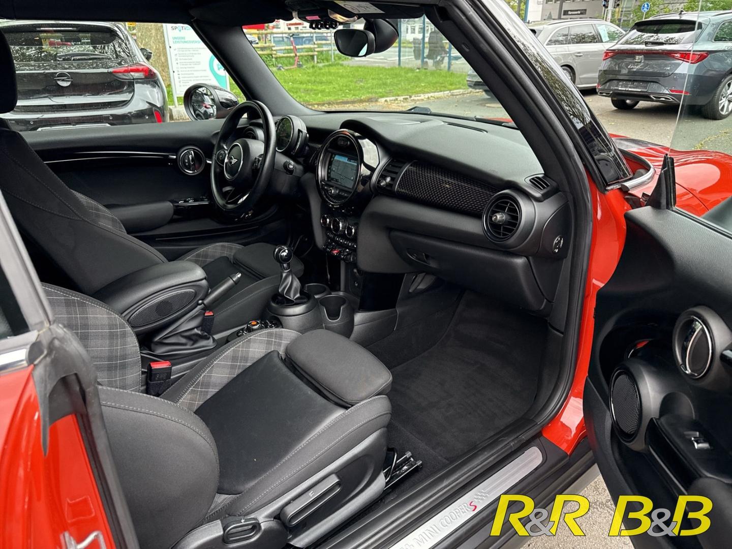 MINI Cooper S Cabrio NAVI+KAMERA+SHZ+PDC