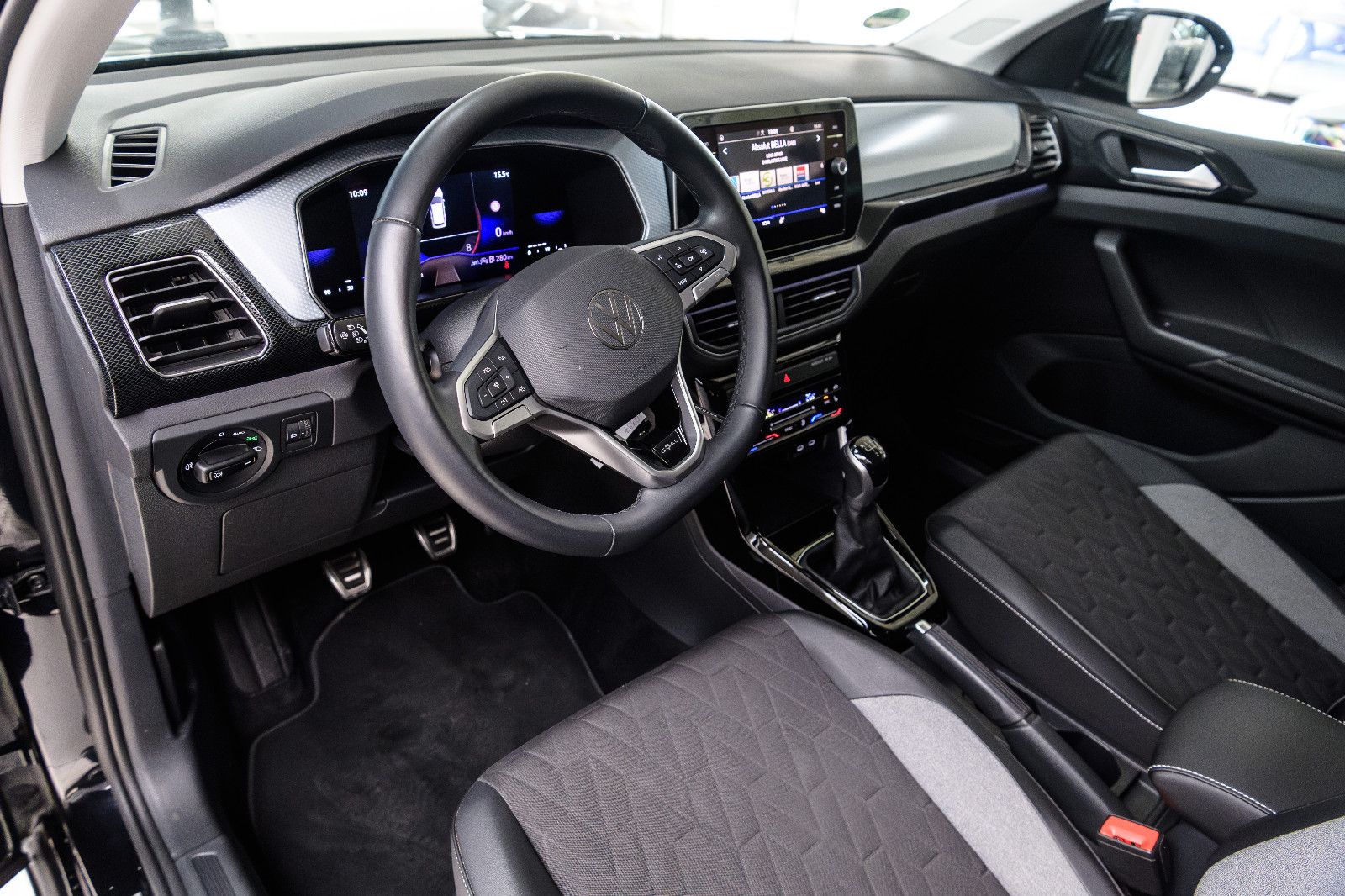 Fahrzeugabbildung Volkswagen T-Cross Goal 1.0 TSI LED+APP+ACC+SHZ+5 J.GARANT.