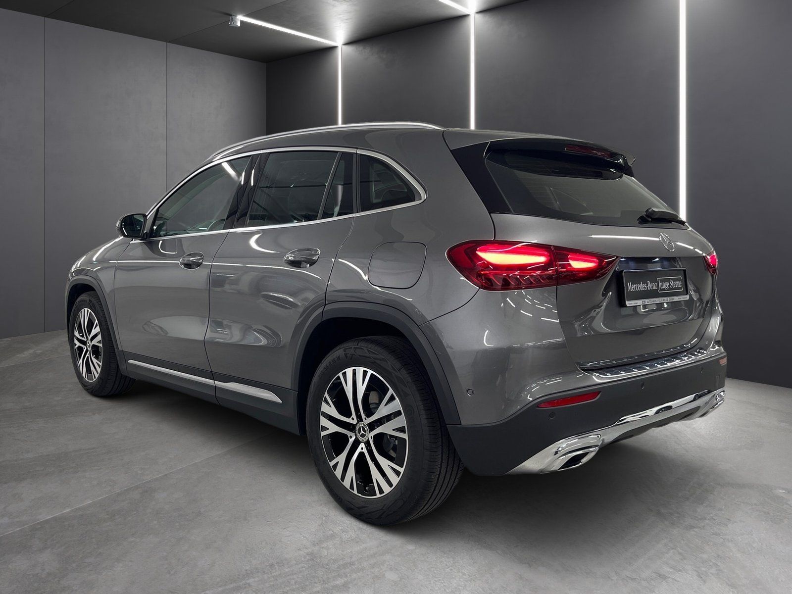 Fahrzeugabbildung Mercedes-Benz GLA 180 Progressive Adv.*Distronic*Totwinkel*LED