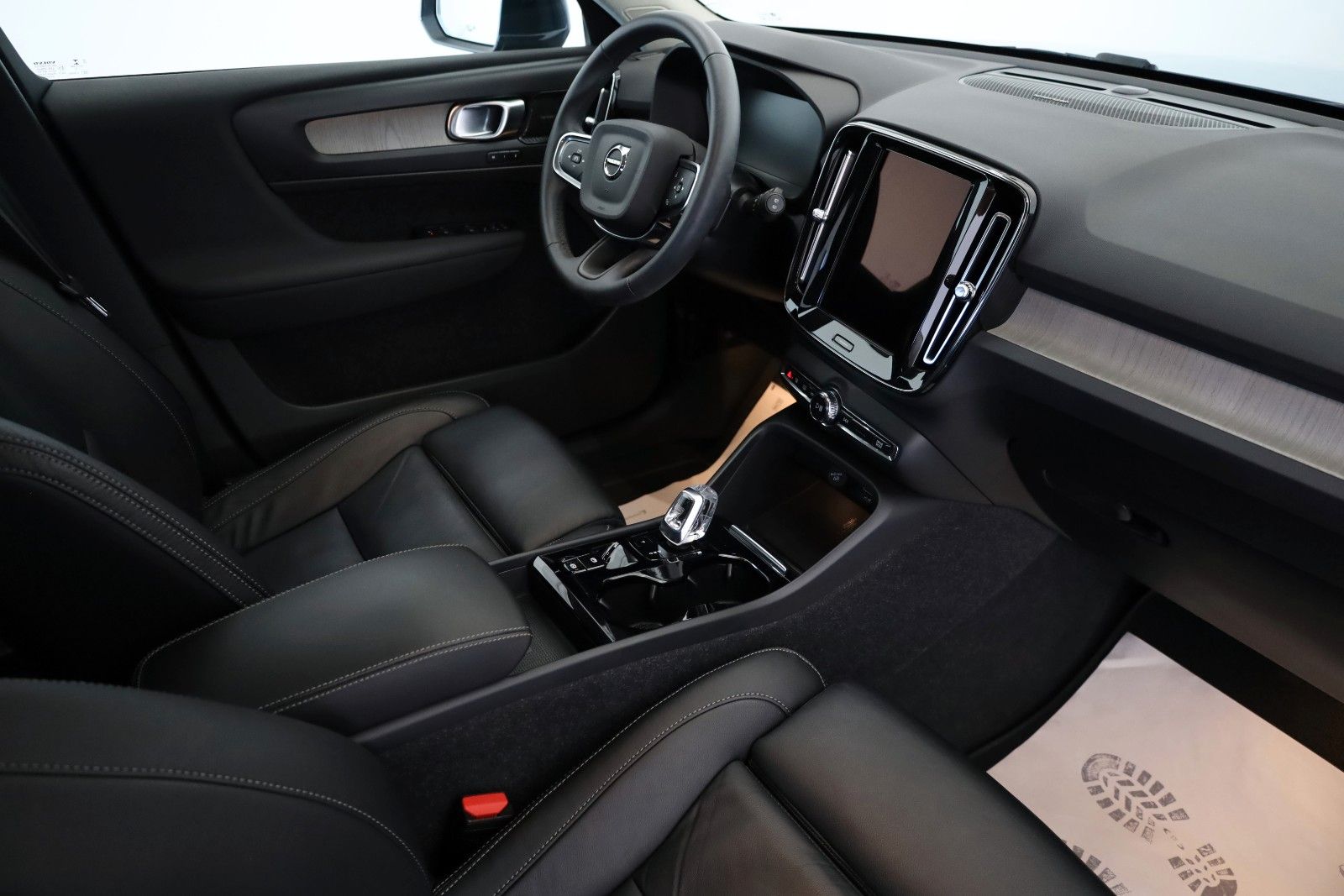 Fahrzeugabbildung Volvo XC40 Inscription T4,Leder,Navi,LED,SH,Kamera,H&K