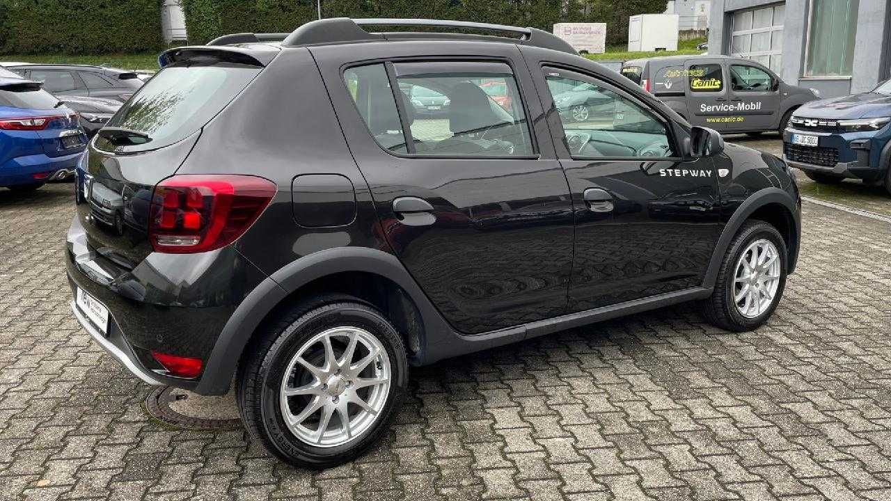 Fahrzeugabbildung Dacia Sandero Stepway Prestige TCe 90 Navi PDC RFK uvm