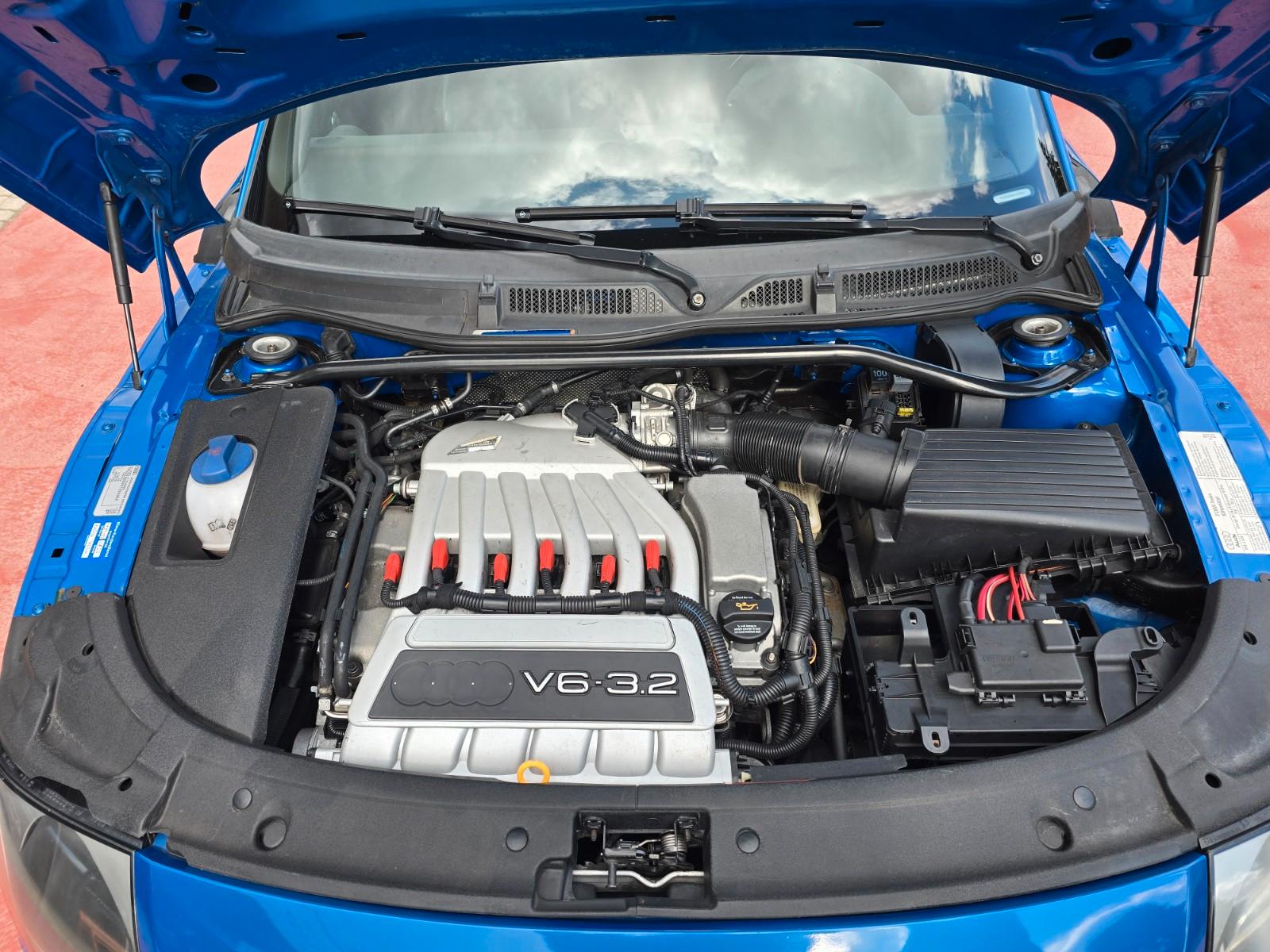 Audi TT  Roadster 3.2   quattro