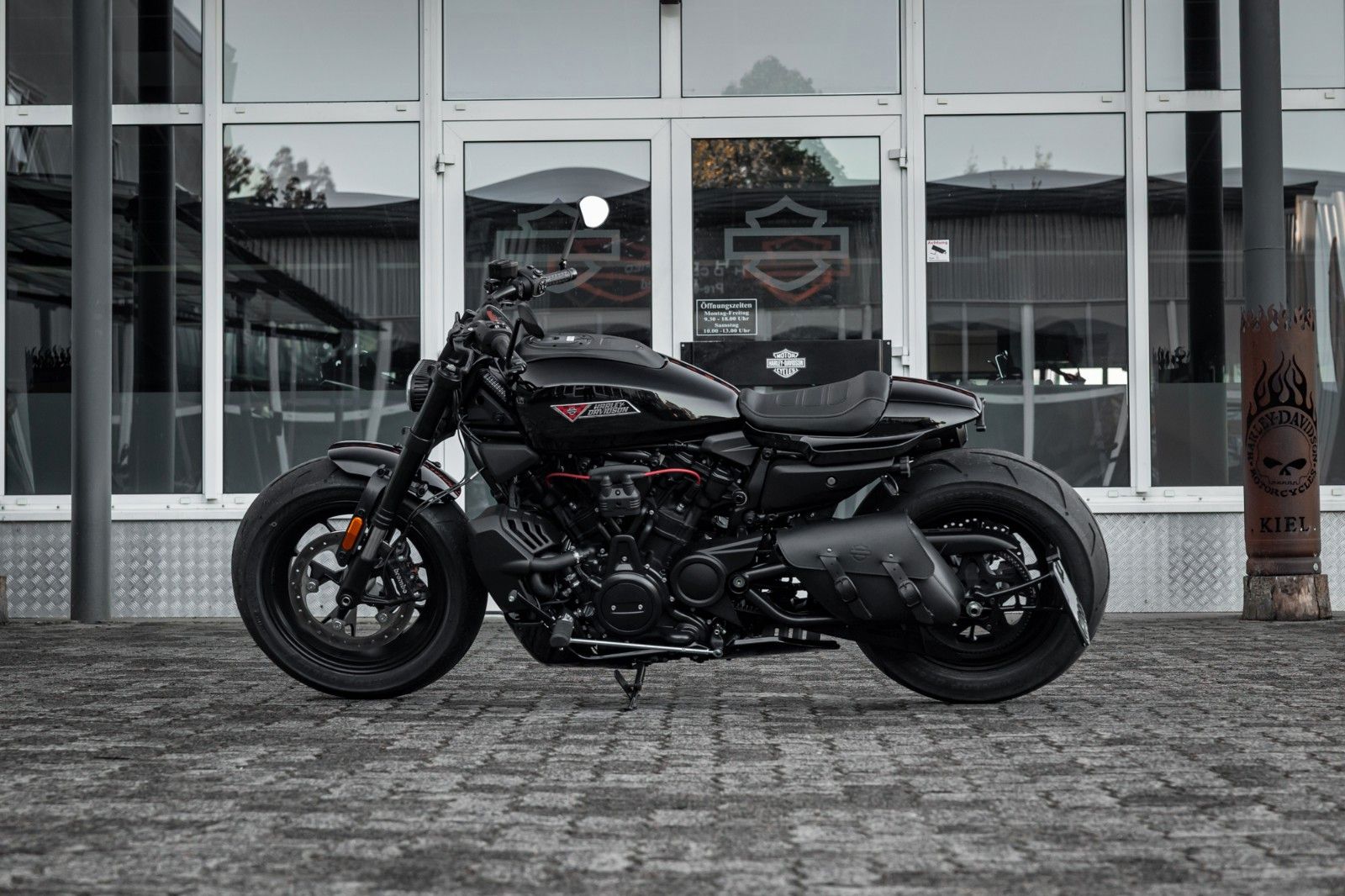Fahrzeugabbildung Harley-Davidson SPORTSTER S RH1250S MY25 - HD KIEL UMBAU- 1.Hand