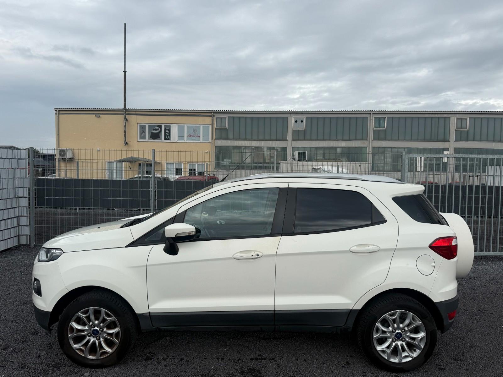 Ford EcoSport 2015 — photo 8