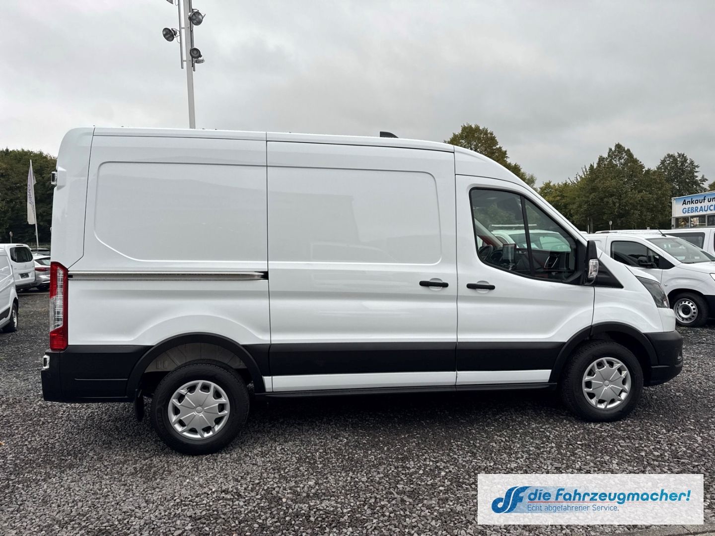 Fahrzeugabbildung Ford Transit Kasten 350 L2 Trend 2.0 Klimaautom DAB T