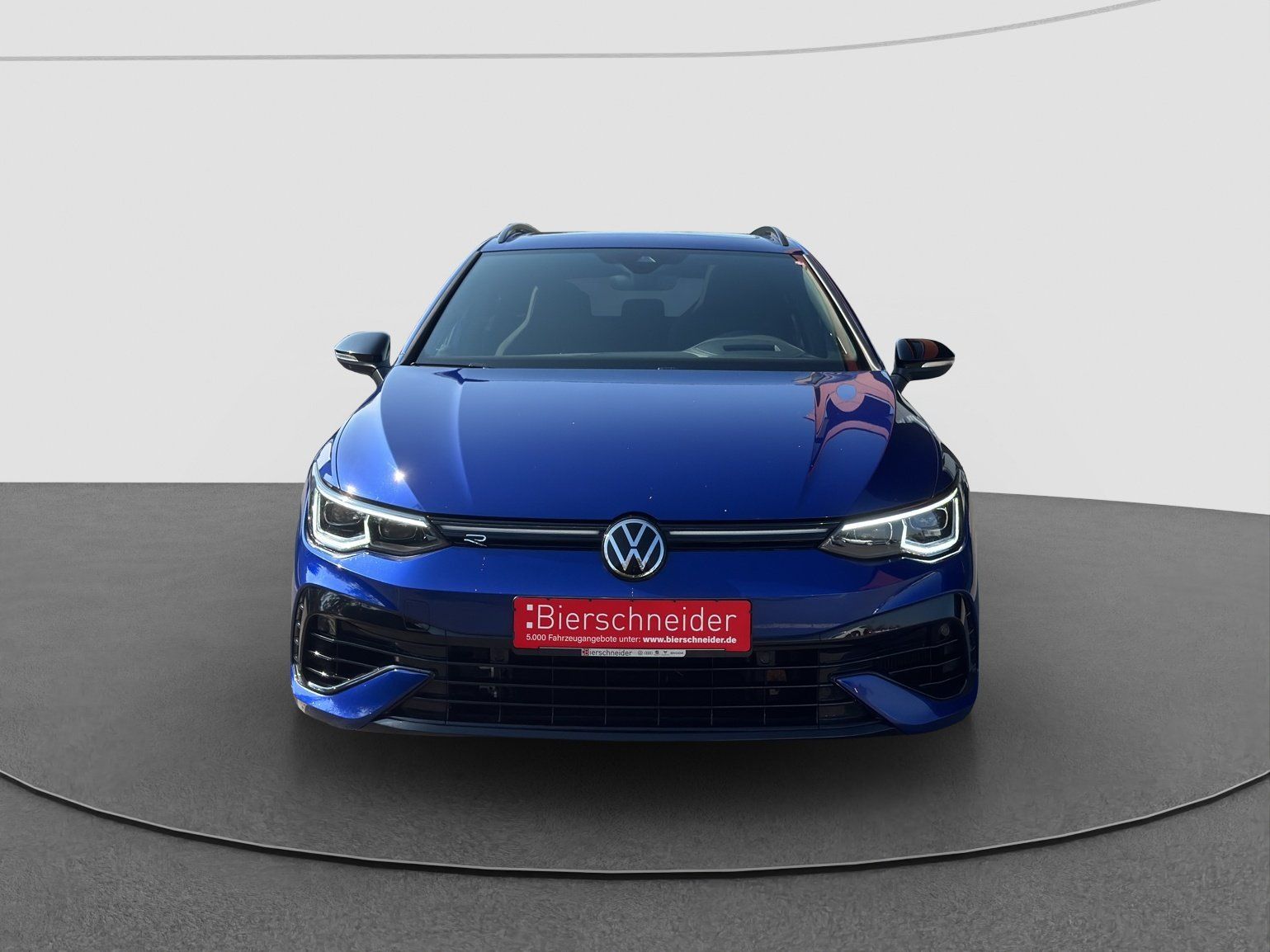 Volkswagen Golf VIII Variant 2.0 TSI DSG R 4Motion AHK HEAD foto 3