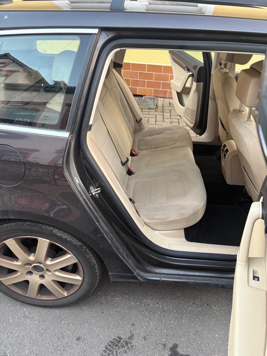 Volkswagen Passat 2010 — photo 12