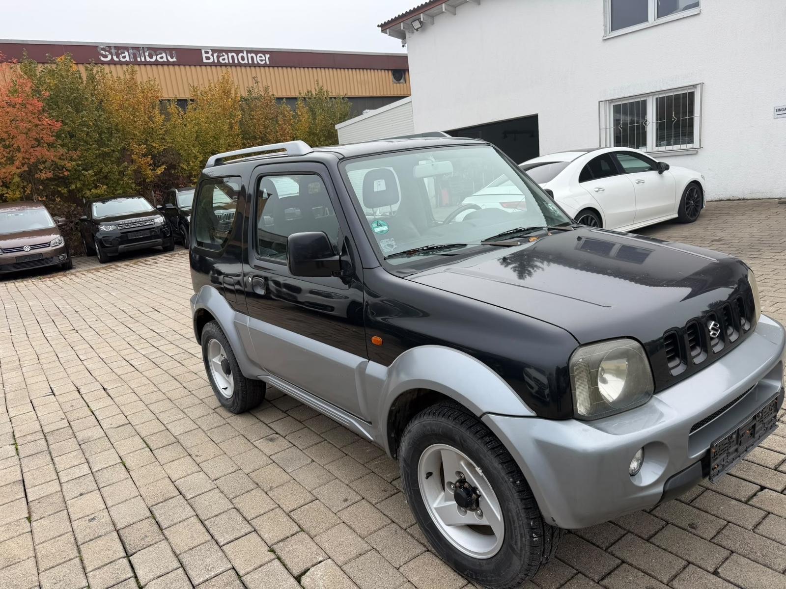 Suzuki Jimny 2004 — rear view