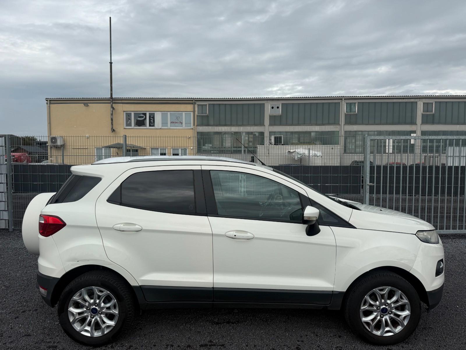 Ford EcoSport 2015 — photo 7
