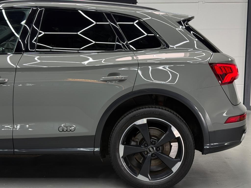 Audi Q5 2.0 TDI quattro S line Black, Foto 43 von 50