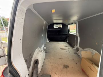 Volkswagen T6 Transporter - 11