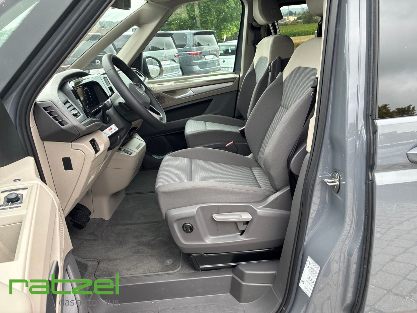 Fahrzeugabbildung Volkswagen T7 California Beach 2.0 TDI DSG AHK+LED+ACC+RFK+