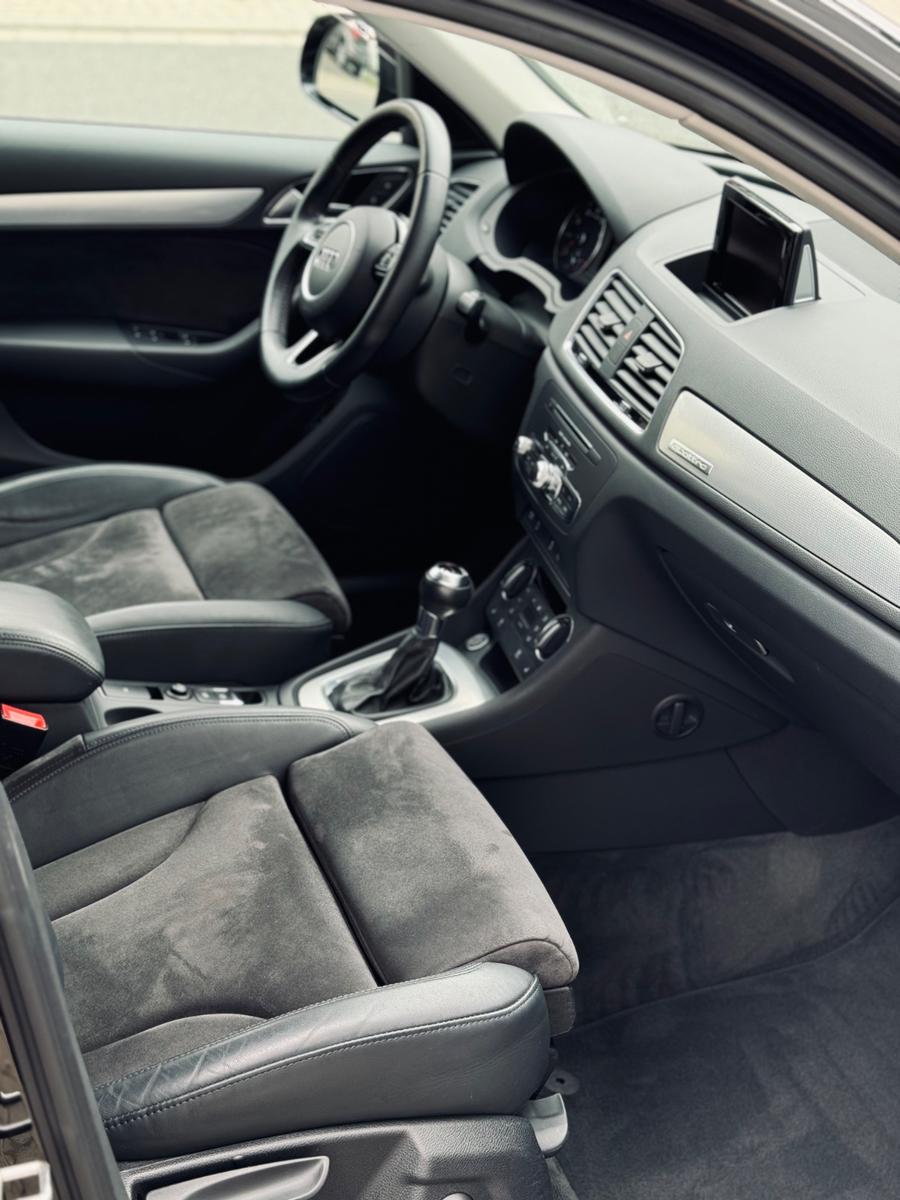 Audi Q3 2.0 TFSI quattro S line | S tronic | Led