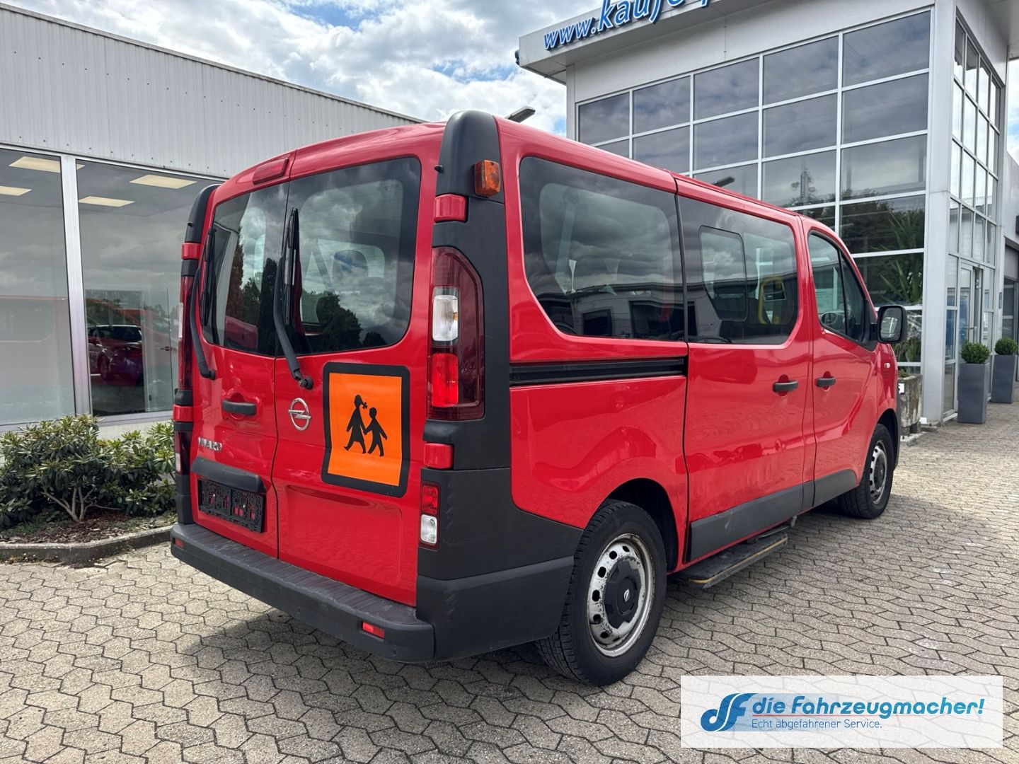 Fahrzeugabbildung Opel Vivaro B Kombi Combi 9Si. L1H1 2,7t *7152 *EXPOR