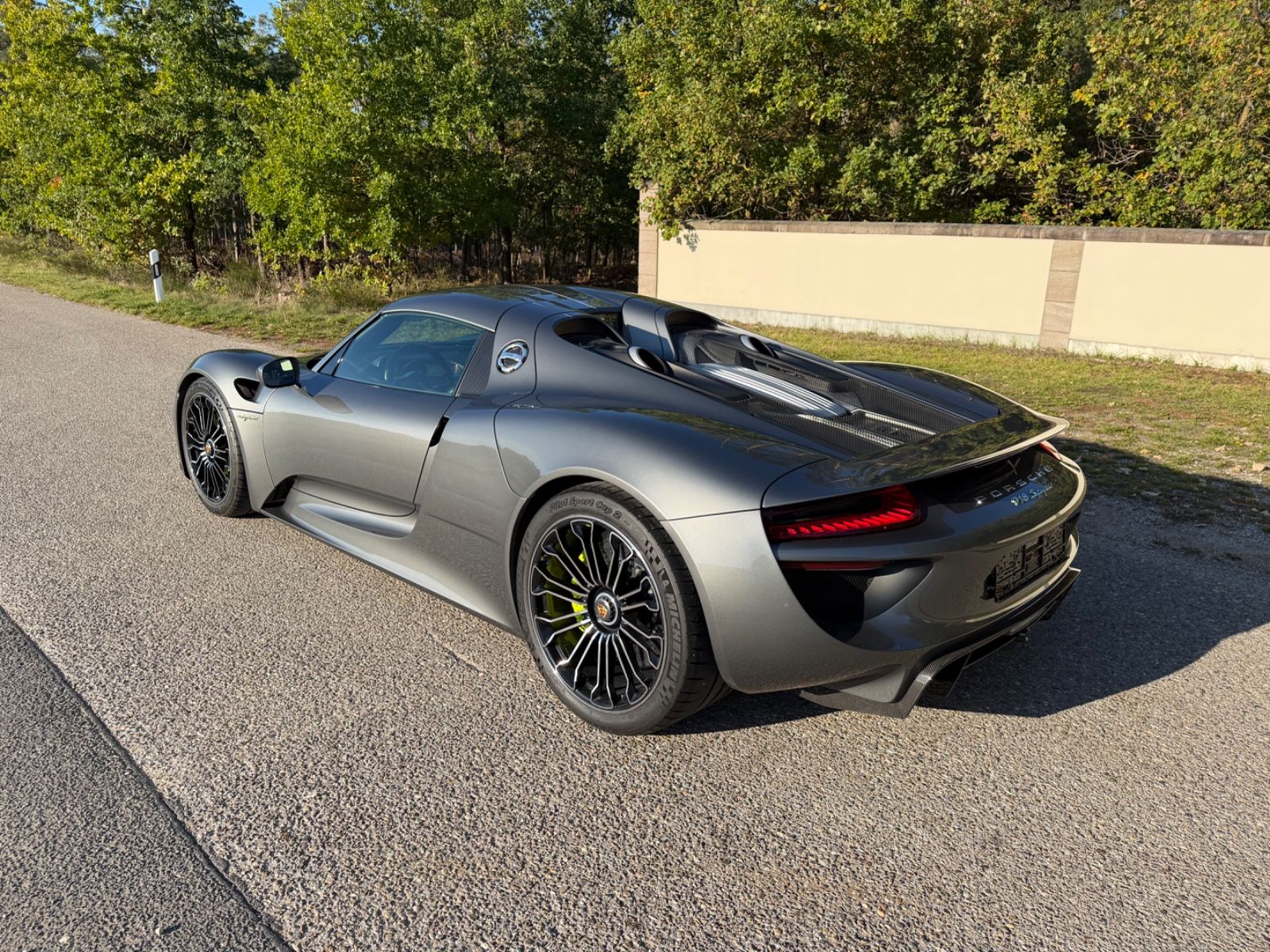 Porsche 918 Spyder METEORGRAU  LIFT 3