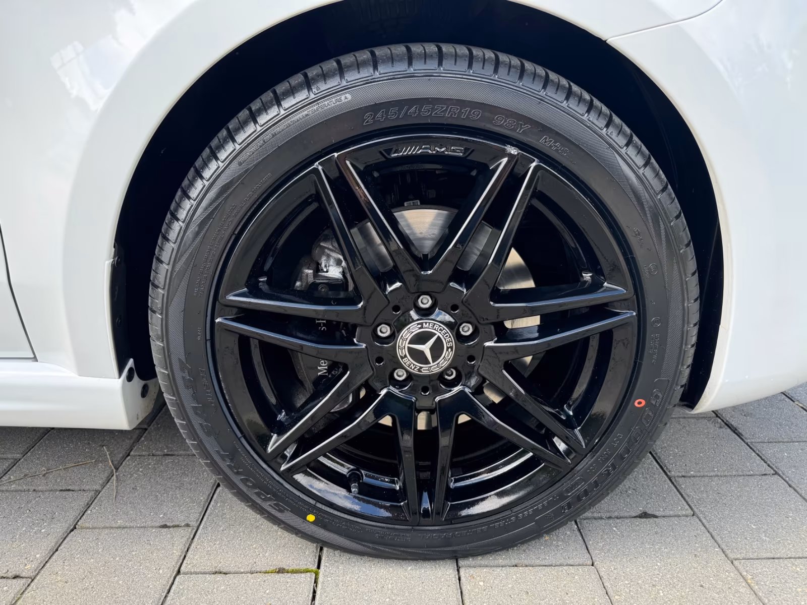 Mercedes-Benz V 300 AMG PANO*NAVI*LEDER*7SITZE*KAM*EL-TÜRE*AHK — 10