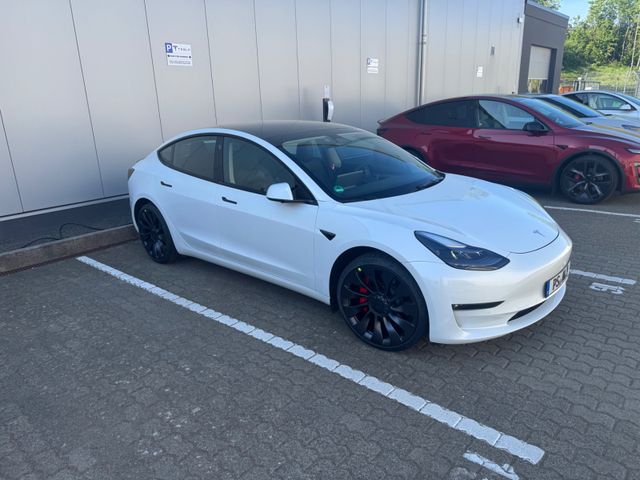 TESLA Model 3 Performance NEUE BATTERIE + RÄDER