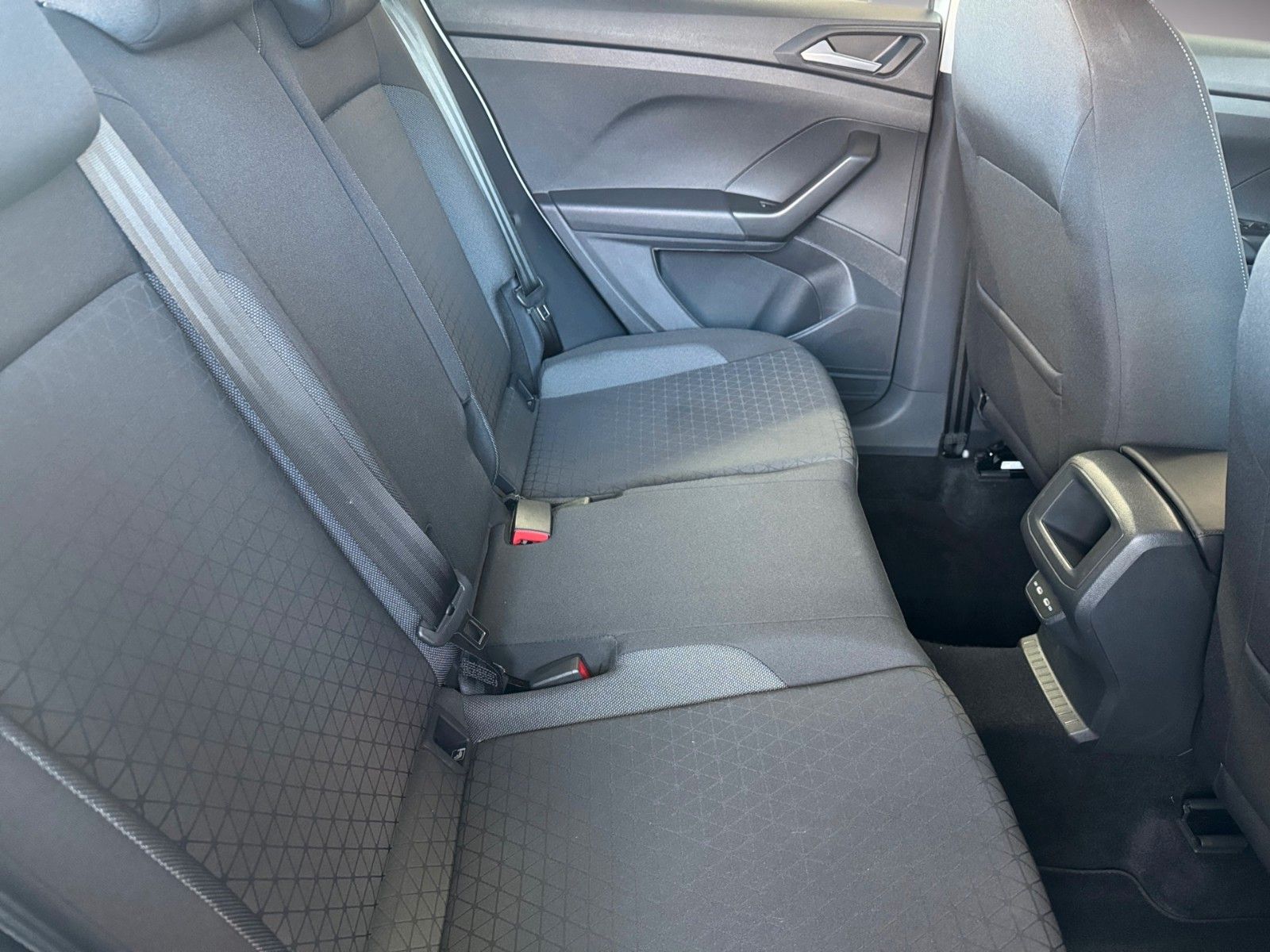 Fahrzeugabbildung Volkswagen T-Cross Life 1.5 TSI