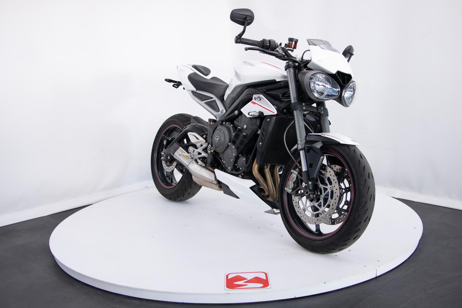 Triumph STREET TRIPLE RS *Arrow Auspuff, Evotech Heck*