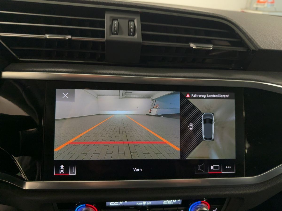 Audi RSQ3 - Bild 21