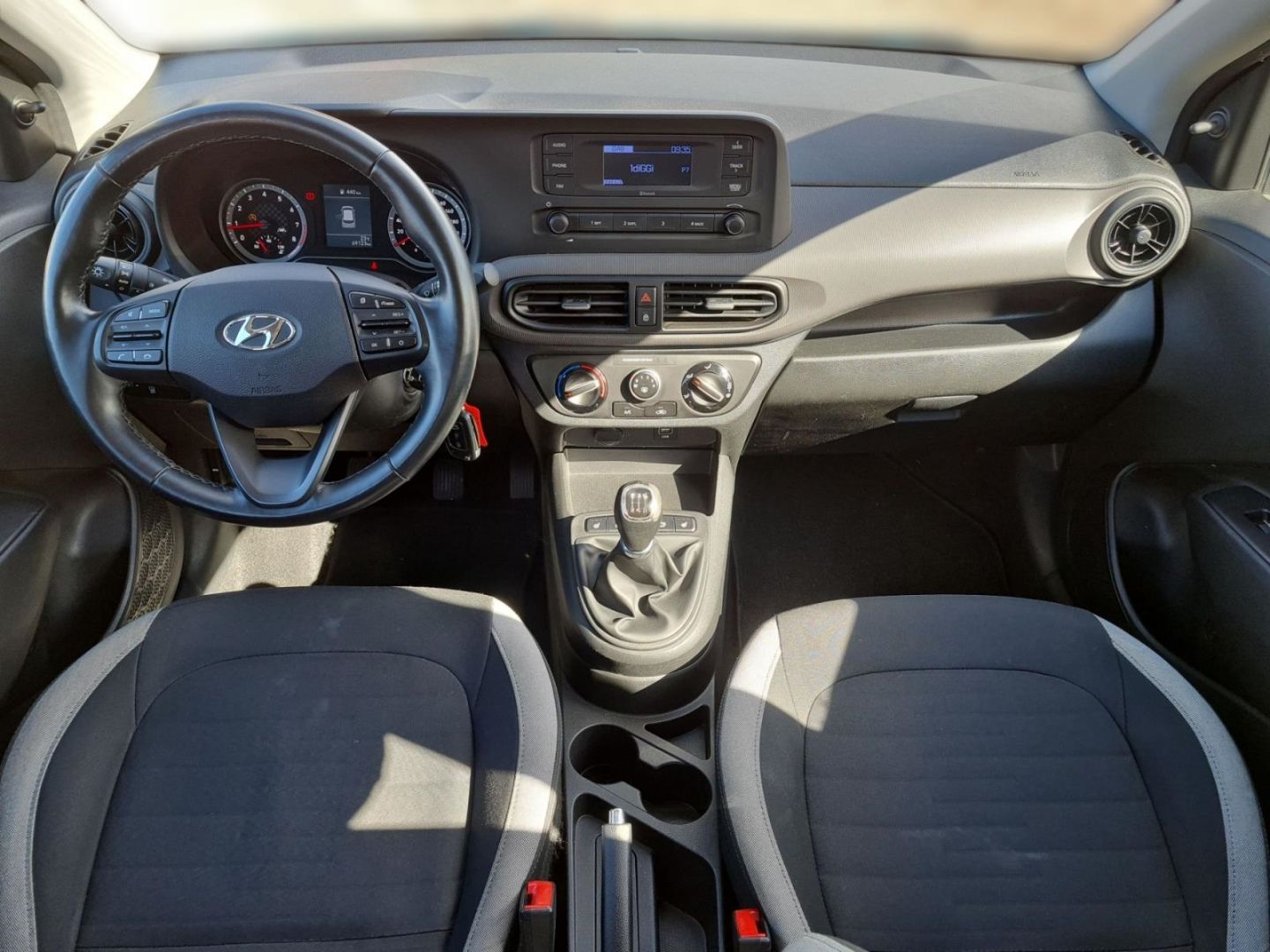 Fahrzeugabbildung Hyundai i10 New MJ21 1.0 Benzin M T Select Funktionspake