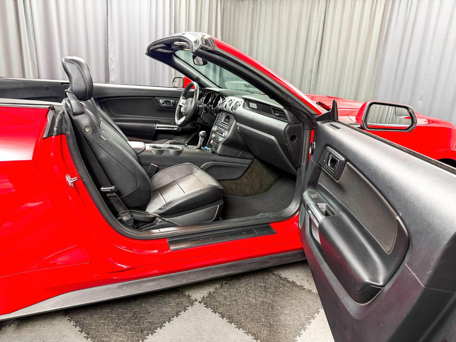 Ford Mustang 2016 Cabrio V6 3.7l, Leder, UNFALLFREI,