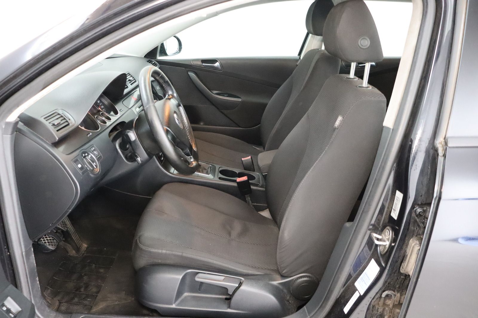 Fahrzeugabbildung Volkswagen Passat Variant 2.0 TDI DPF Trendline