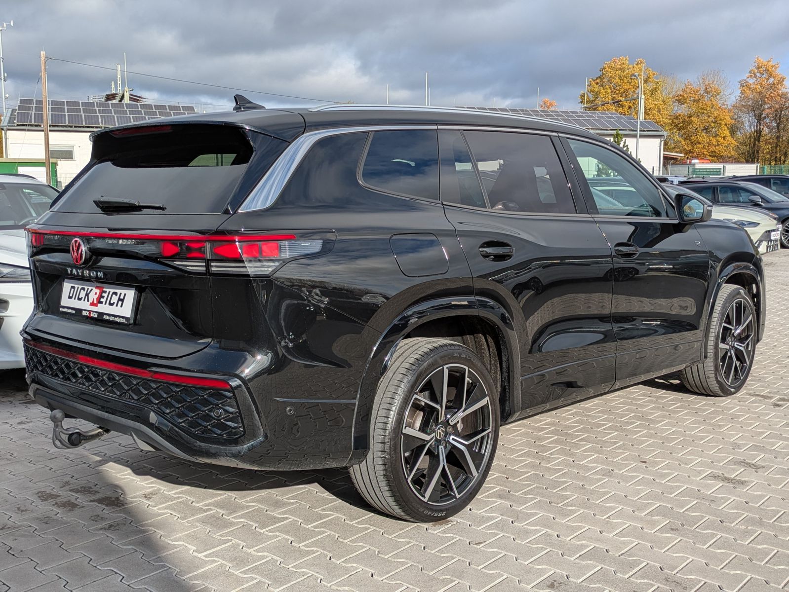 Fahrzeugabbildung Volkswagen Tayron 2.0 TDI 4M R-Line 7Si*MATRIX*AHK*PANO*HUD
