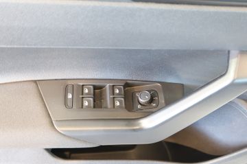 Volkswagen Polo VI 1.0 MPI AID+FRONT+LANE+LED