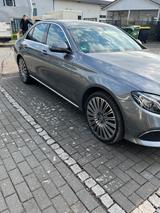 Mercedes-Benz 220 - Mercedes-Benz 220 mit Diesel-Antrieb