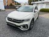 Volkswagen T-Roc R-Line - Volkswagen T-Roc mit Benzin-Antrieb: Kleinwagen