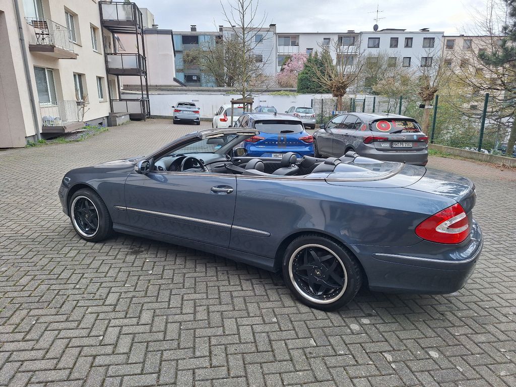 Mercedes-Benz CLK 320