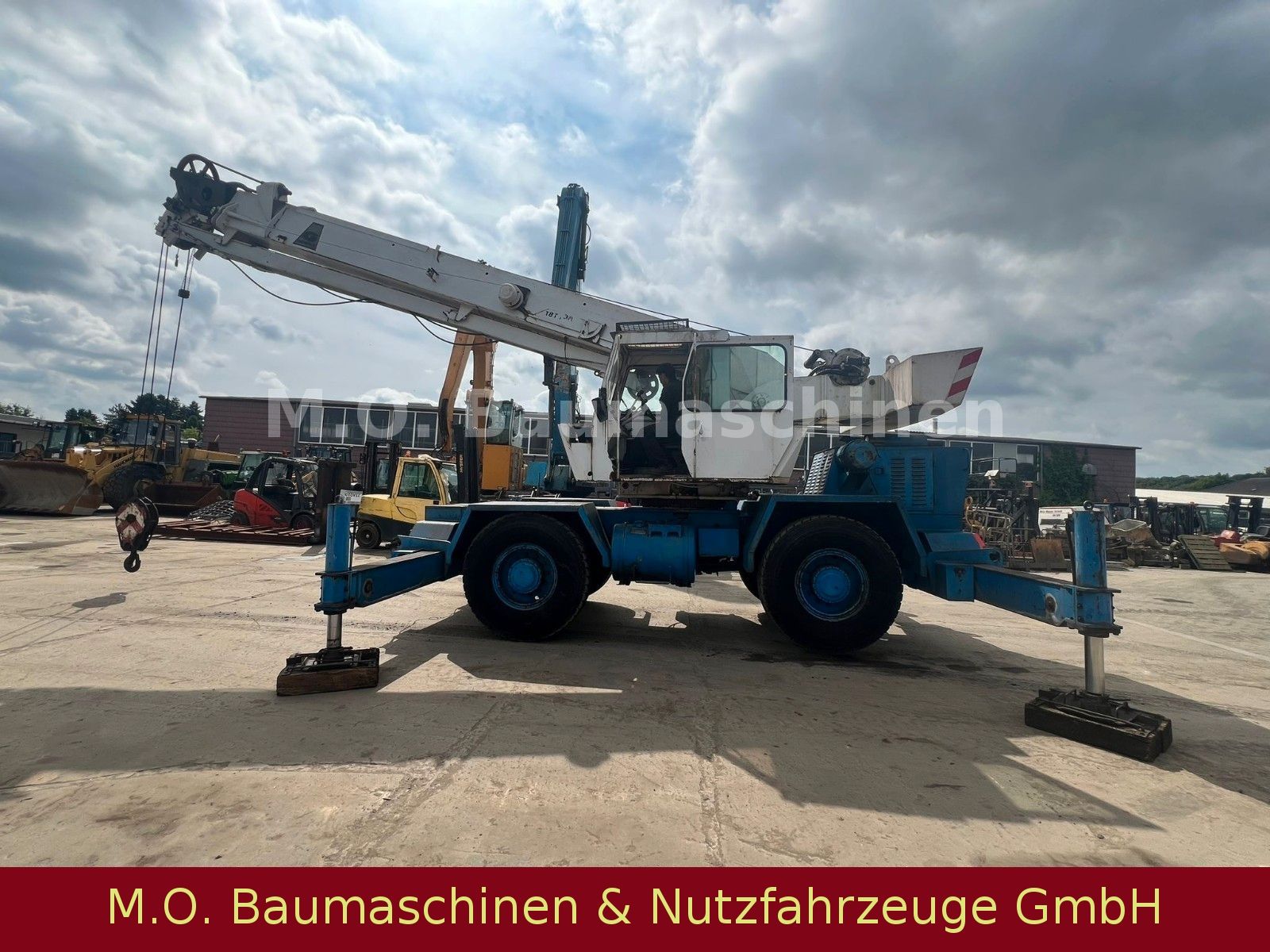 Fahrzeugabbildung Grove Kran / 30T / Waage /