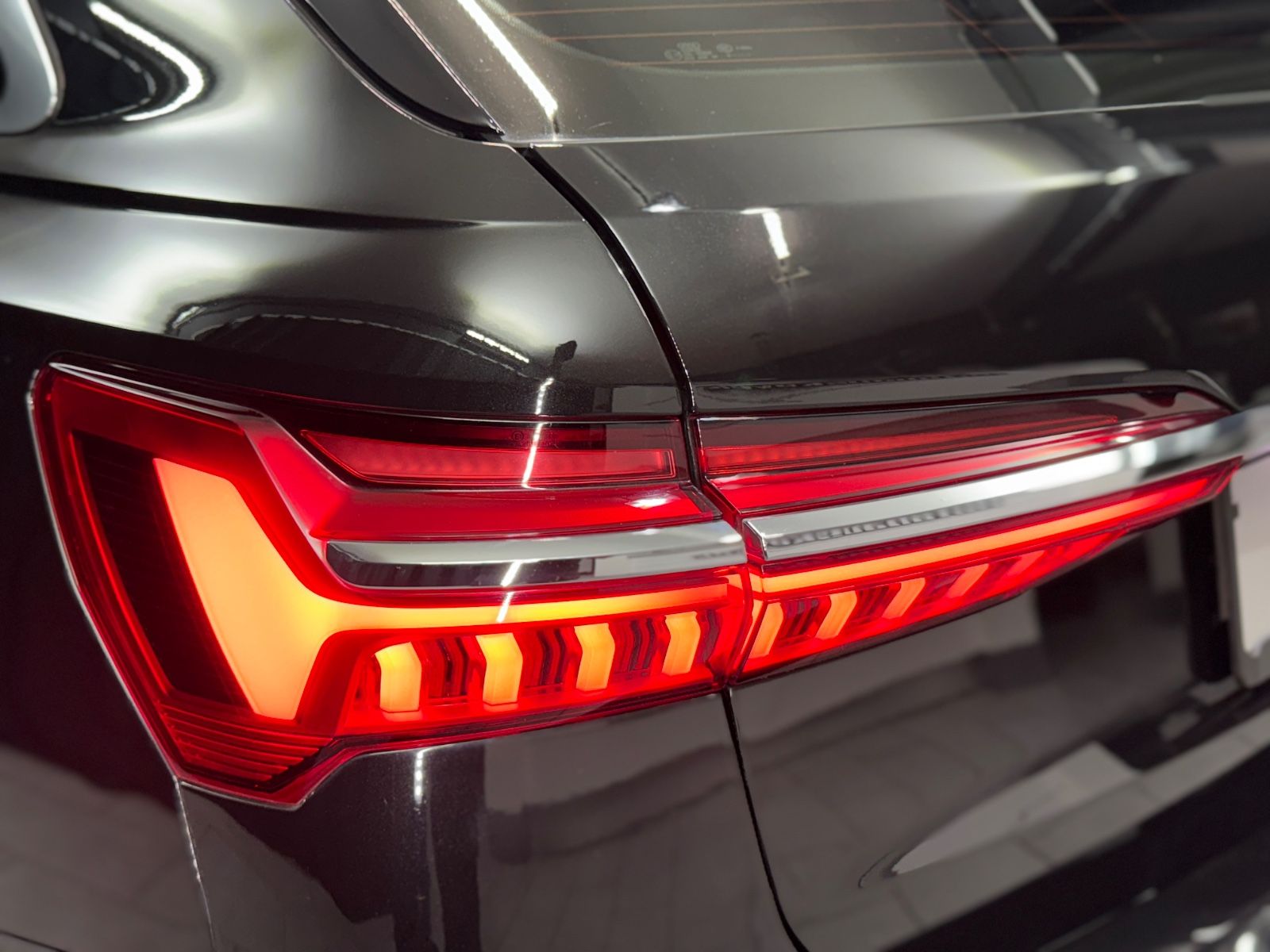 Fahrzeugabbildung Audi A6 Avant 50 TDI quattro sport|S-LINE|PANO|MATRIX