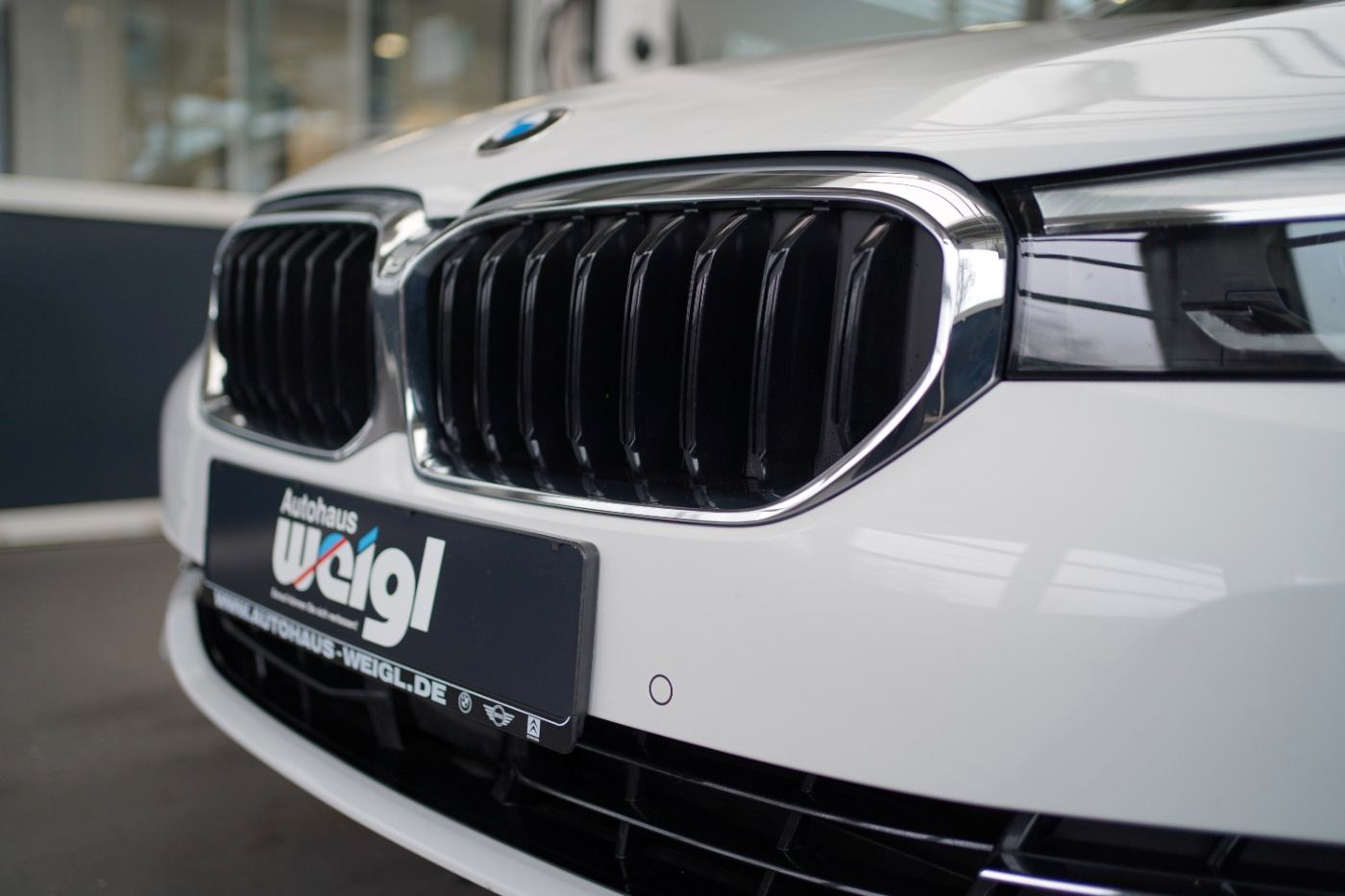 Fahrzeugabbildung BMW 530d xDrive Touring +Parking Assistant+AHK+DAB+