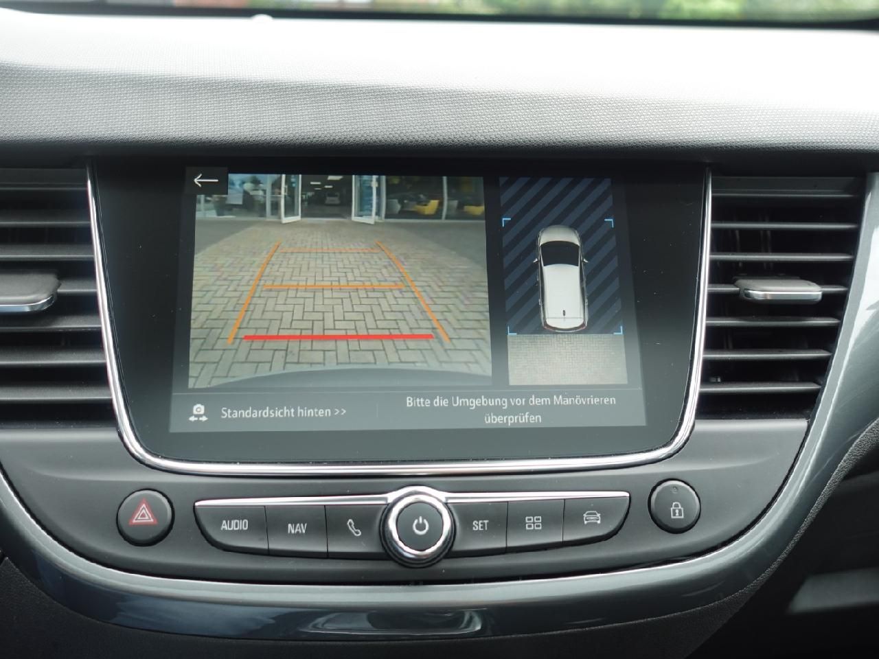 Fahrzeugabbildung Opel Crossland 1,2 Ultimate Automatik