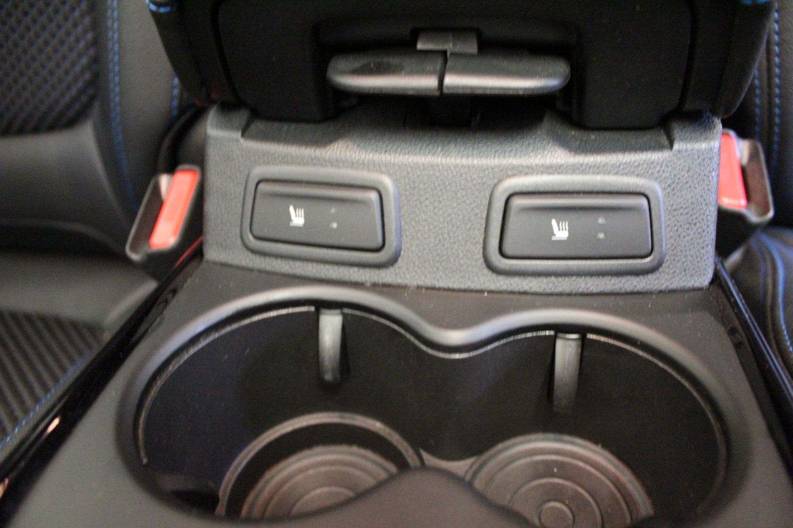 Fahrzeugabbildung Renault Kadjar TCe 140 EDC Limited  Automatik