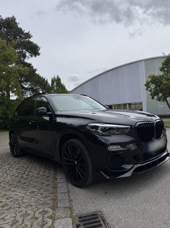 Image of BMW X5