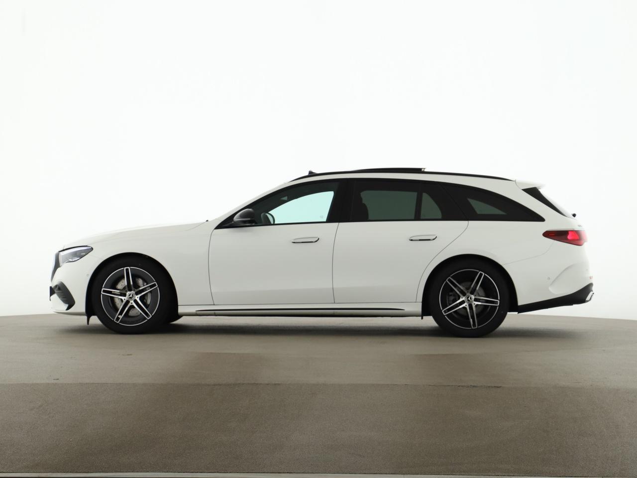 Mercedes-Benz E 220 d T AMG Digital Light Night Burmester MBUX