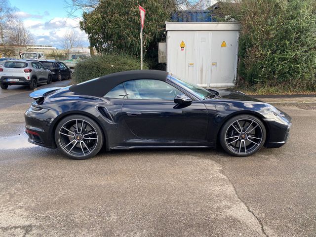 Porsche 992 / 911 Turbo S Cabriolet Approved neu