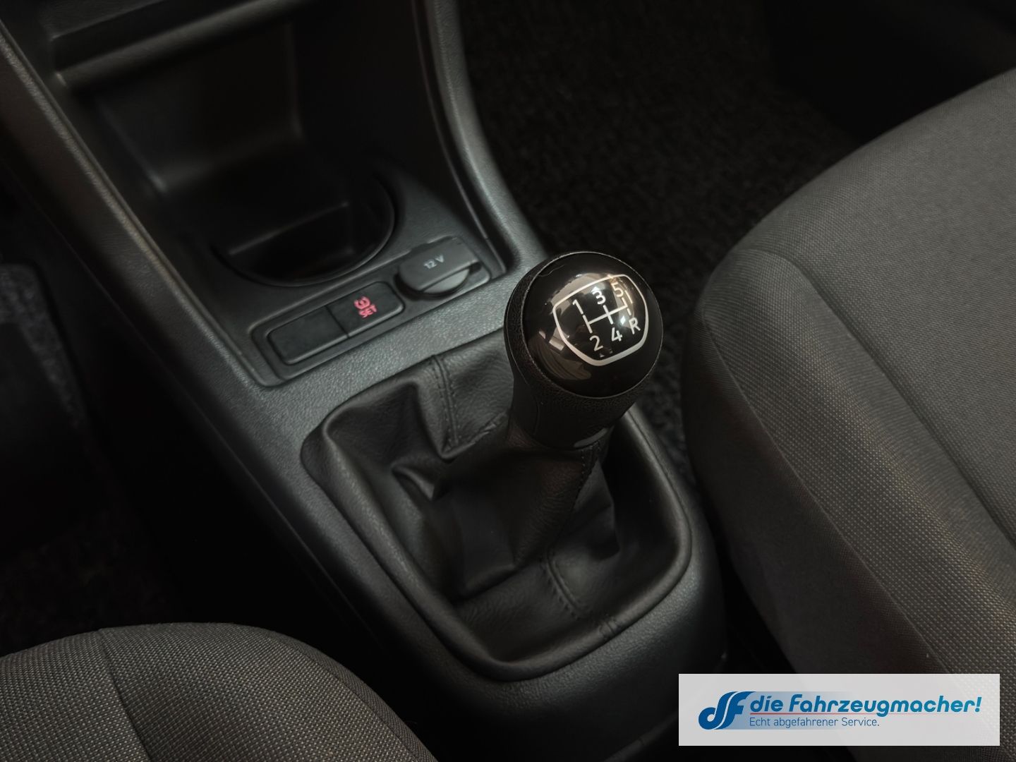 Fahrzeugabbildung Volkswagen up! Basis DAB GA Klima BT teilb.Rücksb AUX eFH L