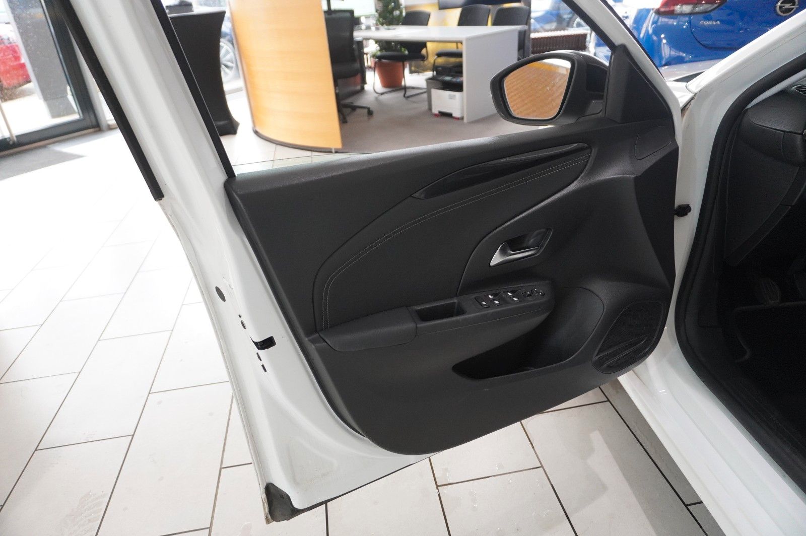 Fahrzeugabbildung Opel Corsa F 1.2 ELEGANCE NAVI/LED/VIRTUAL/SPORT/DAB+