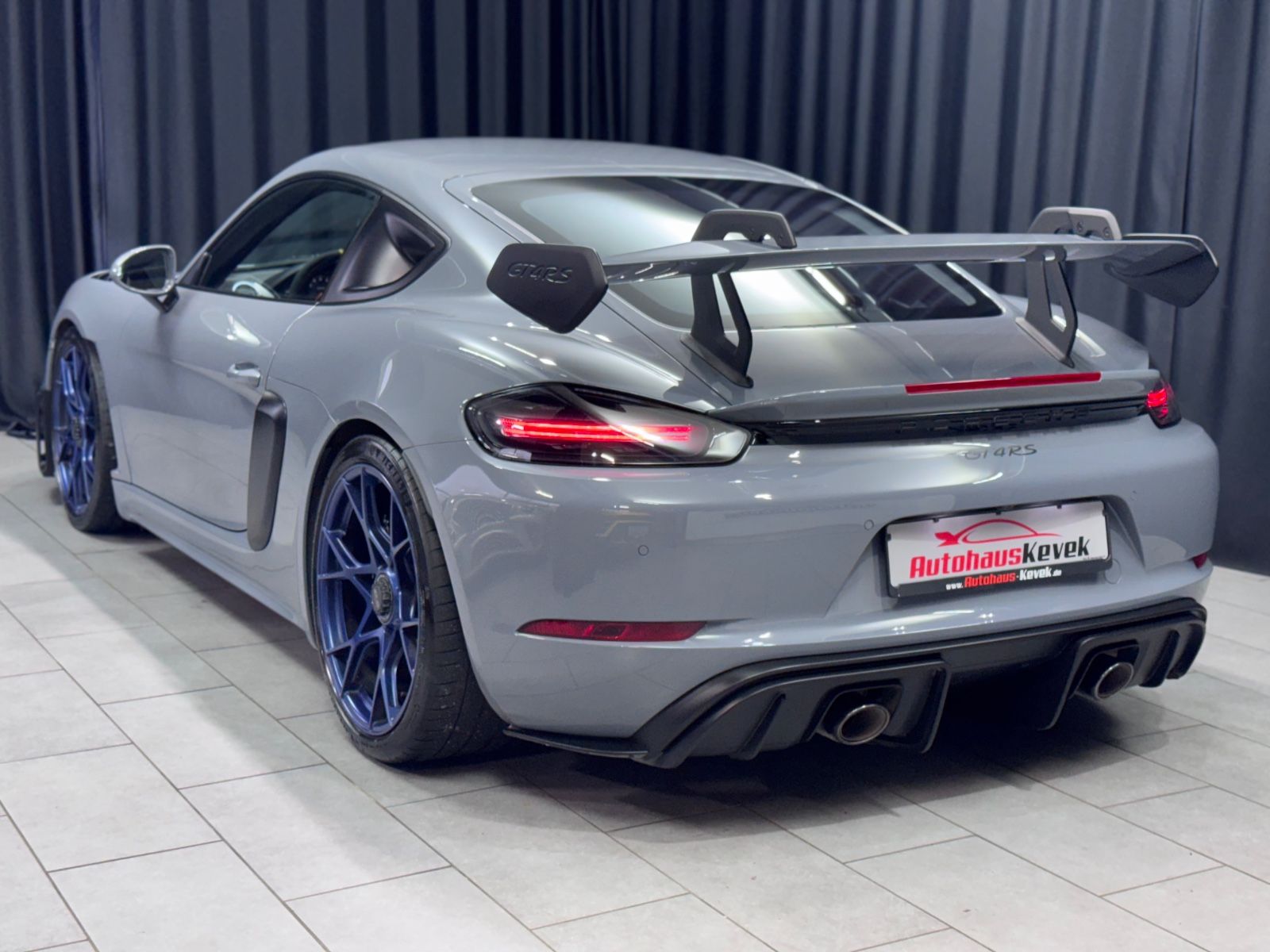 Fahrzeugabbildung Porsche Cayman GT4 RS |CLUBSPORT-PAKET|SPORT-CHRONO|