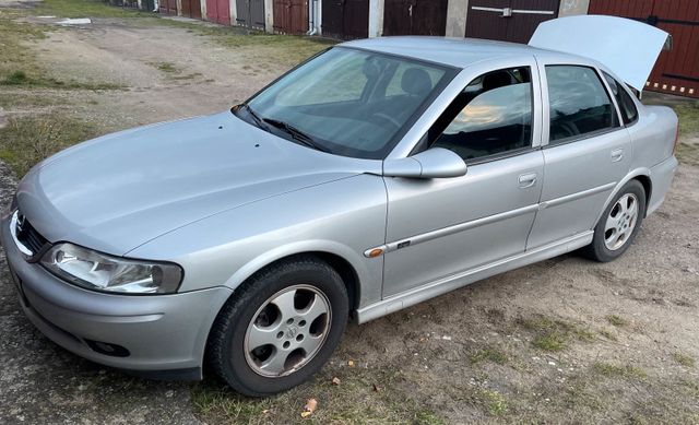 Opel Vectra 1,6 16V TÜV 02/26