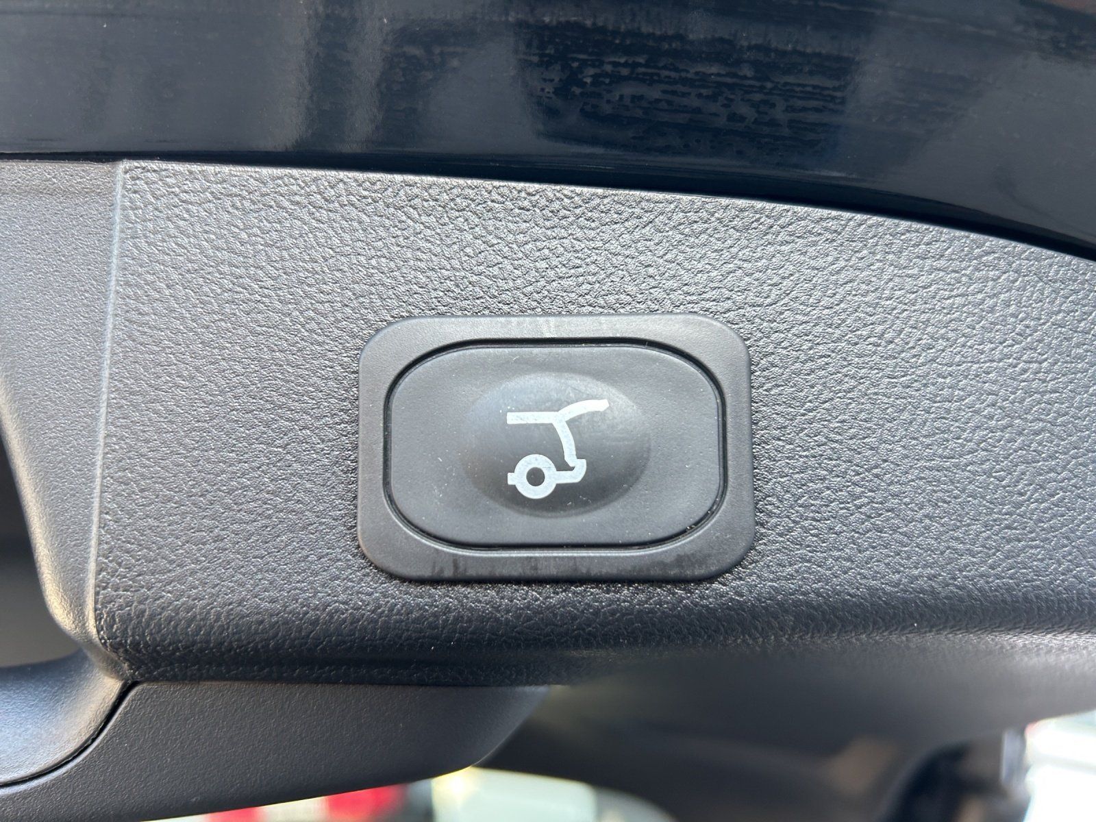 Fahrzeugabbildung Ford Focus 1.5 Active X Aut./LED/KAMERA/ACC/NAVI/PANO