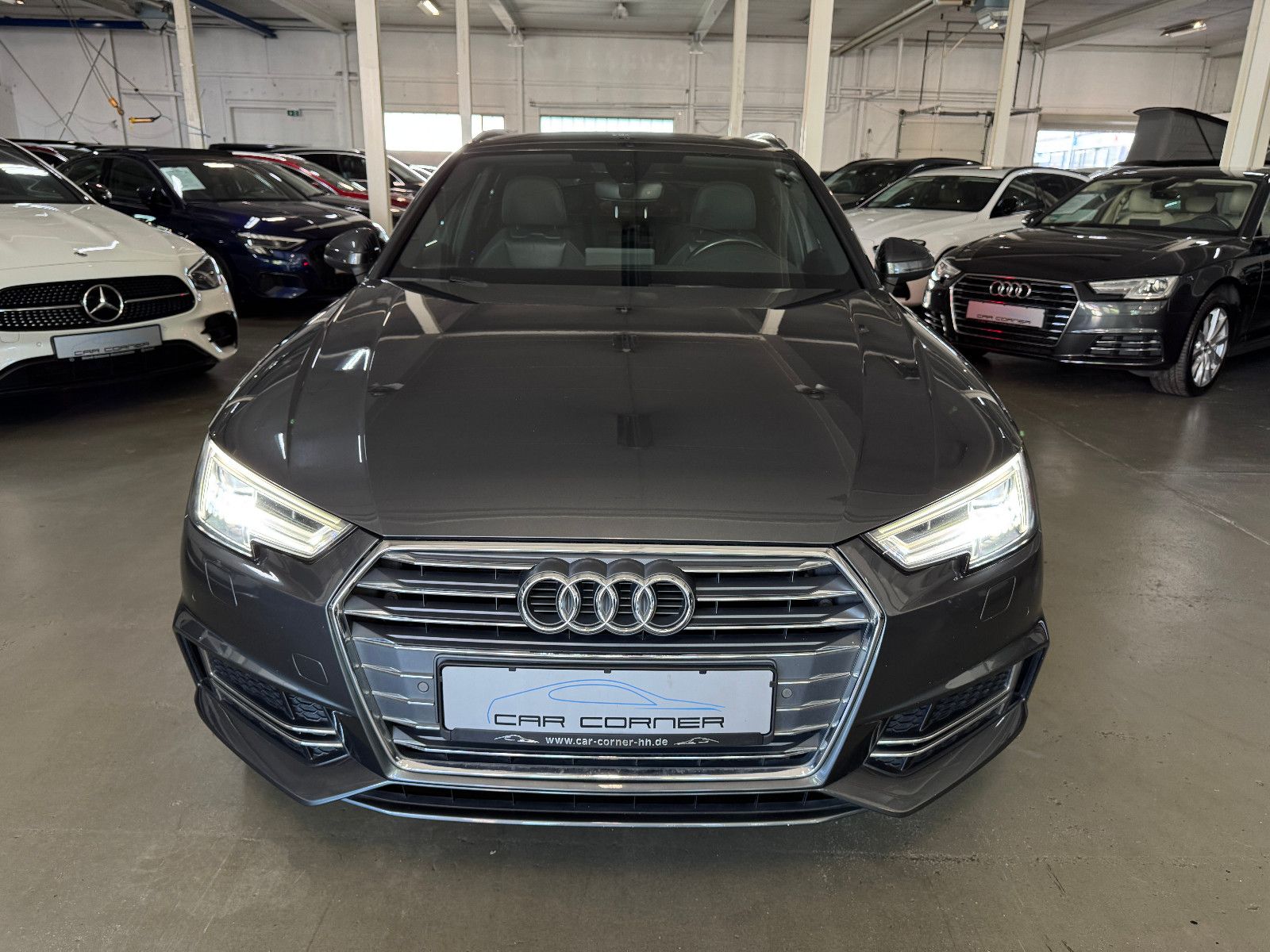 Fahrzeugabbildung Audi A4 2.0 TFSI S-TRONIC 3X-SLINE VIRTUAL LED VOLL