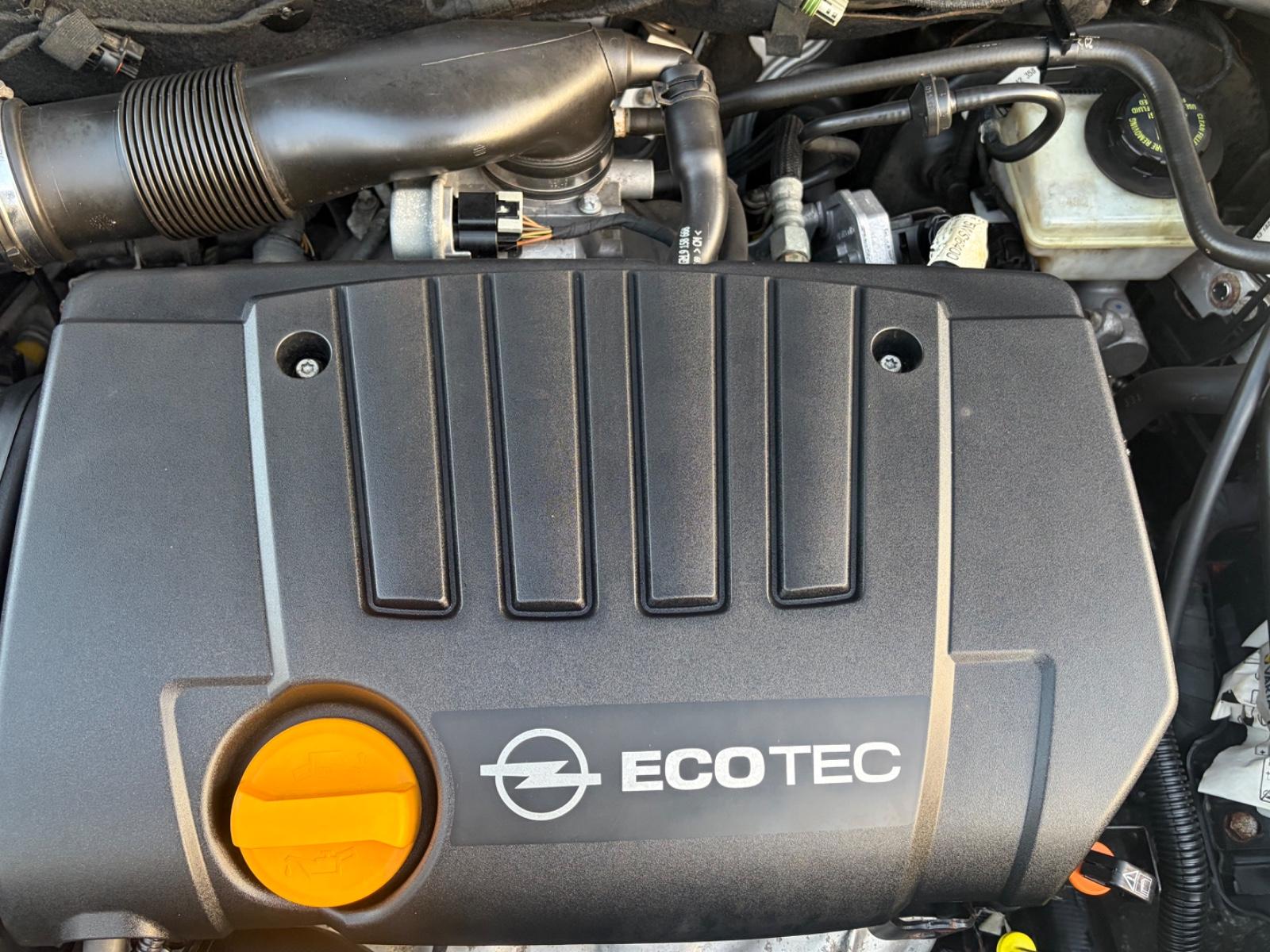 Opel Astra 2004 — photo 32