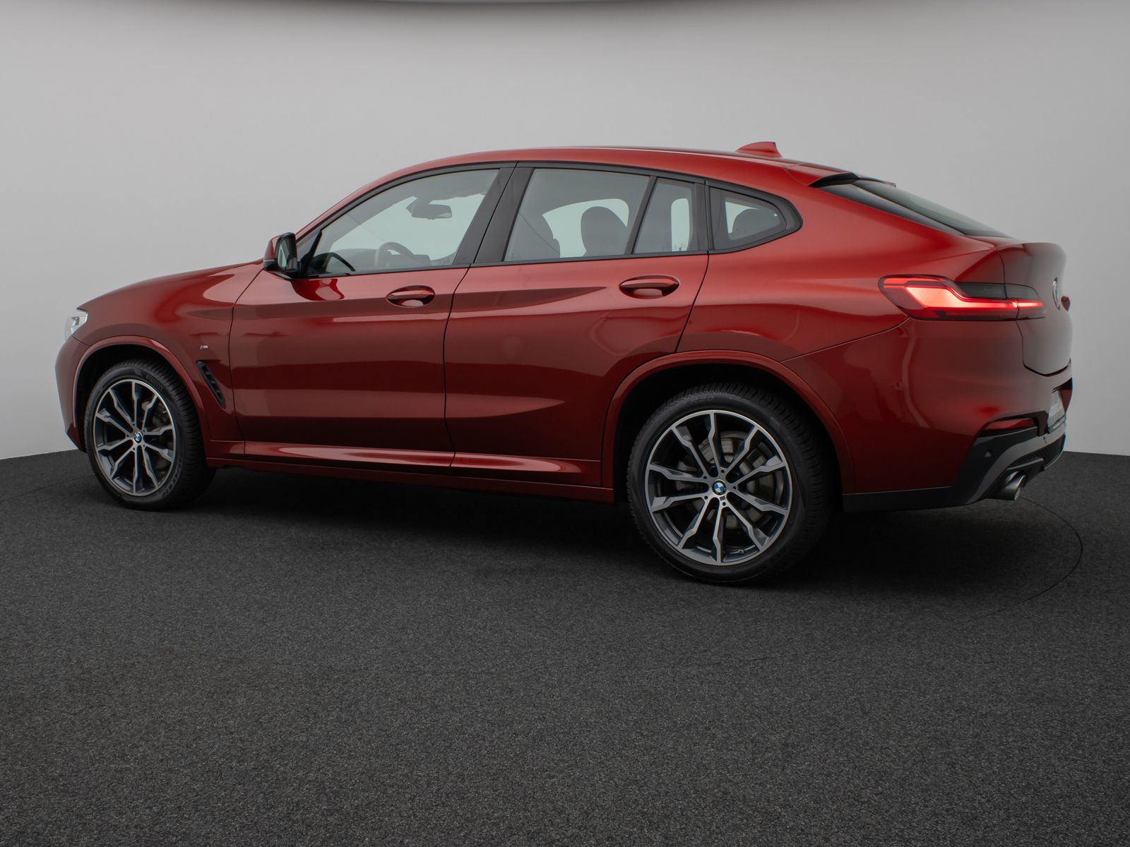 Fahrzeugabbildung BMW X4 xD20i MSport HUD DAB H/K Komfort Alarm 20Zoll