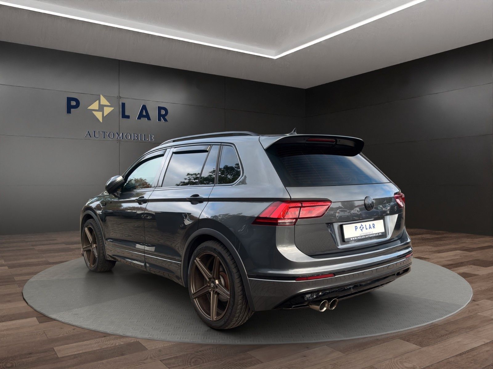 Fahrzeugabbildung Volkswagen Tiguan R-Line 4Motion*Sportauspuff*Dig.Cock*AHK*