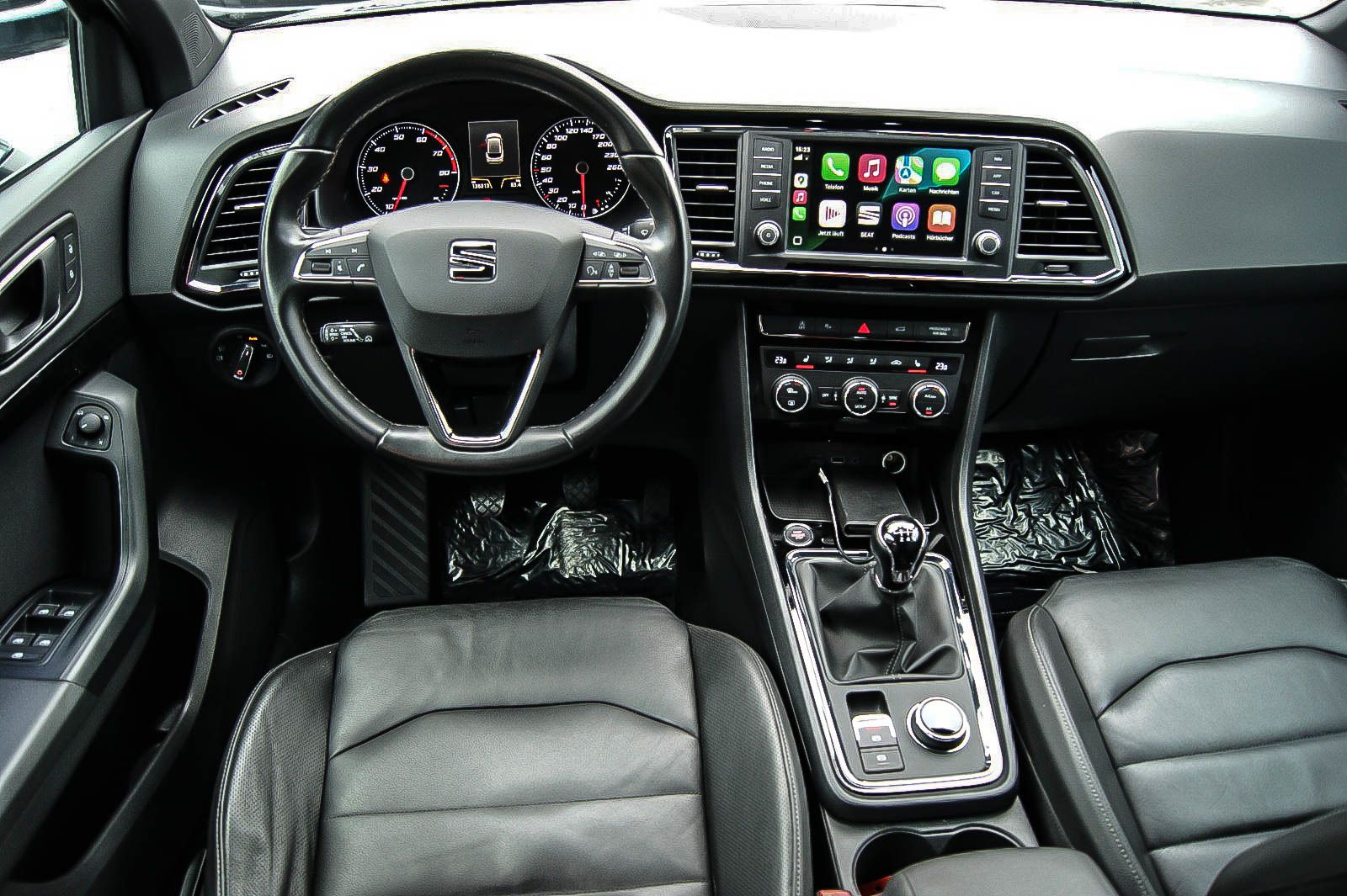 Fahrzeugabbildung SEAT Ateca 1.4TSI Xcellence LEDER NAVI 360°KAMERA ACC